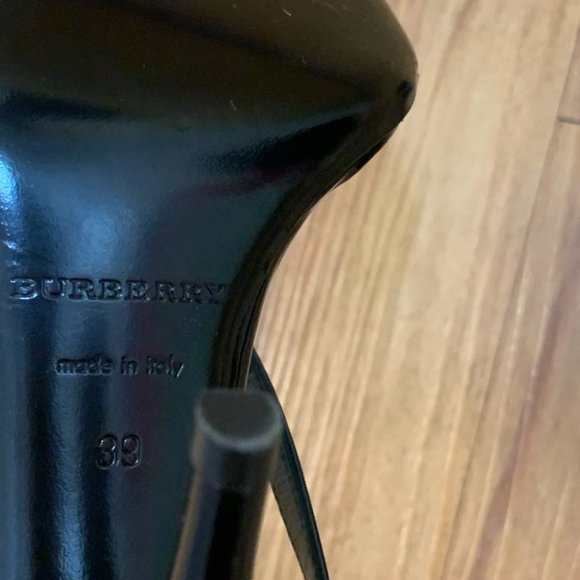 Burberry Black Classic Patent Leather Stiletto Heels - Picture 12 of 13
